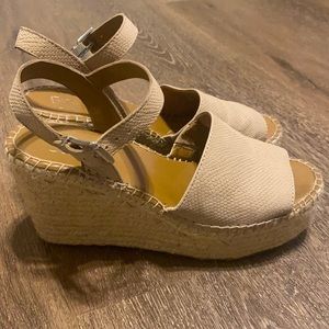 Franco Sarto wedges